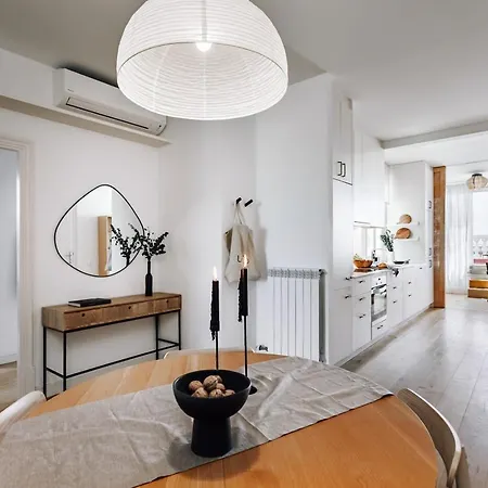 Aribe - 3 Bedroom And Terrace In Eixample Esquerra アパート
